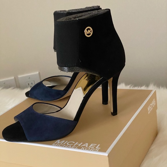 Brand New Navy and Black 2 part Bootie - Picture 6 of 6